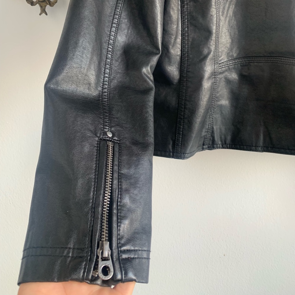 Black Tommy Hilfiger Faux Leather Jacket Size M - Picture 3 of 8